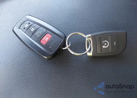 2020 Toyota Rav4 Hybrid Xle z USA, uszkodzony, nr VIN 2T3RWRFVXLW092344